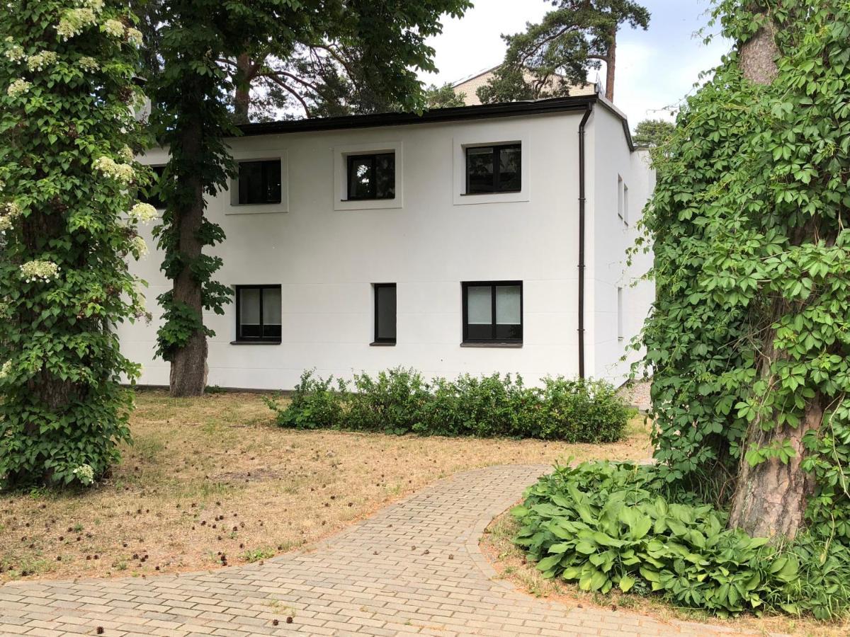 Vienibas Studio Jūrkalne 外观 照片